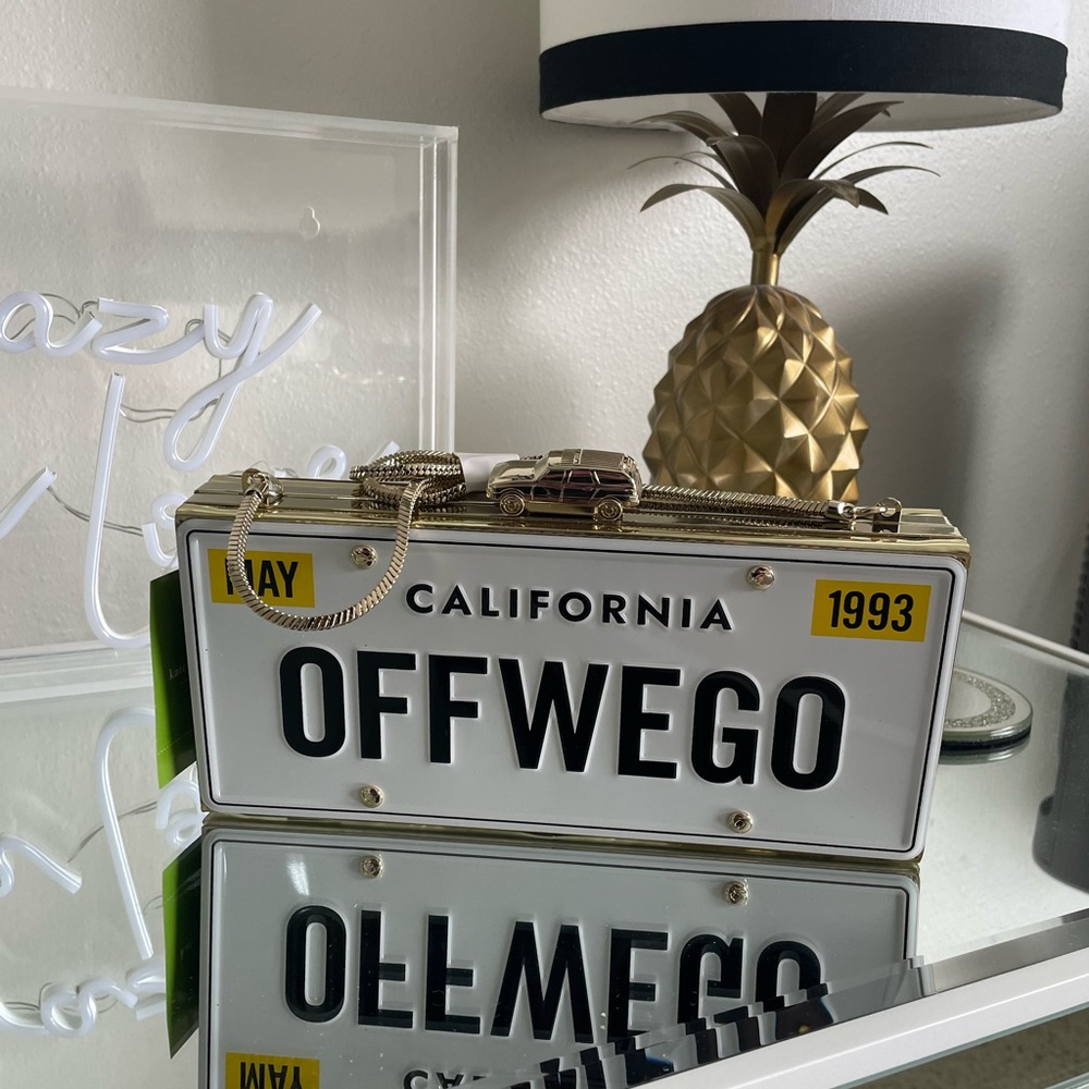 RARE DISCONTINUED KATE SPADE LICENSE PLATE CLUTCH OFFWEGO